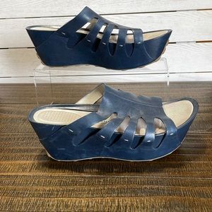 Tsubo sandals, Blue, size 8.5